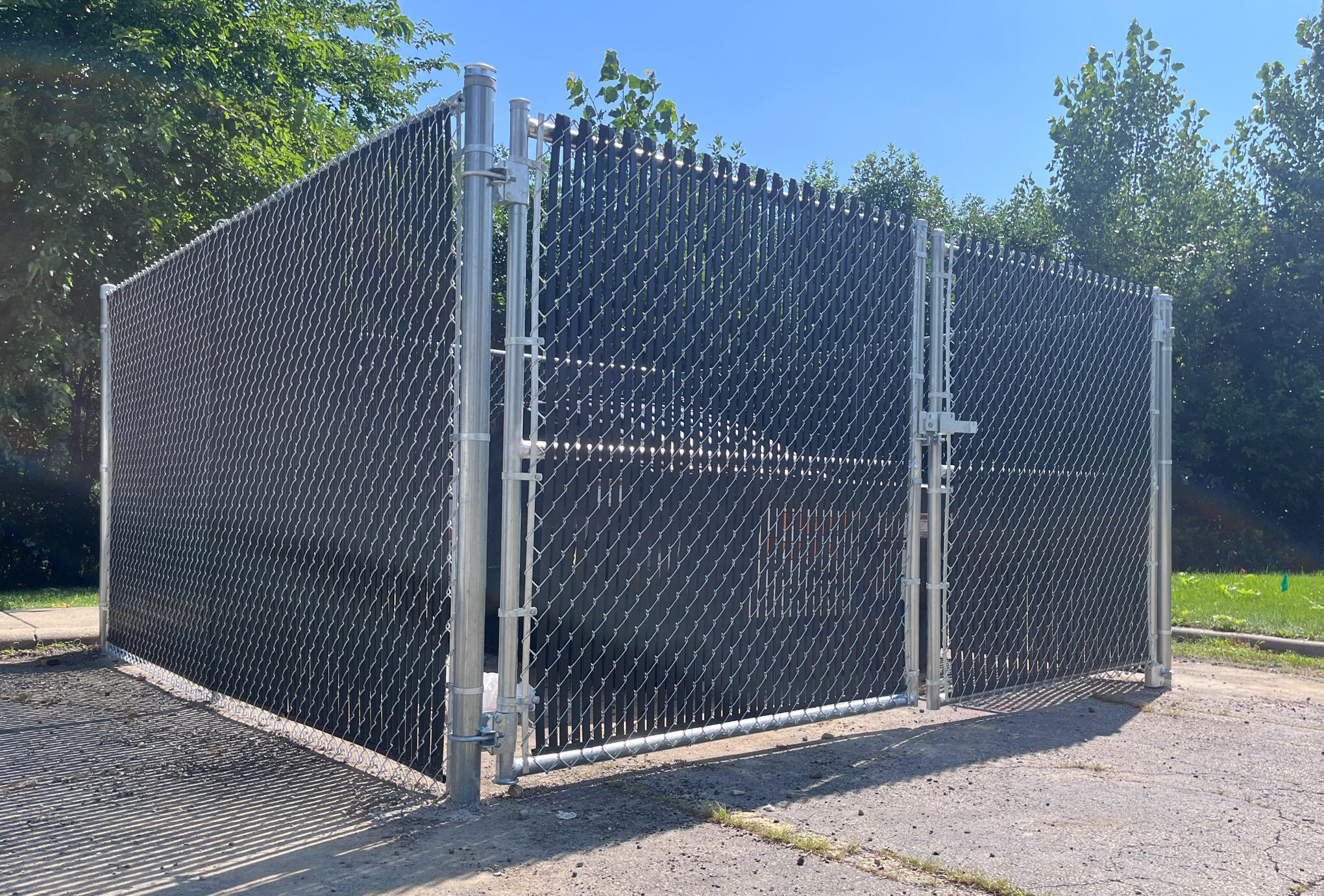 Commercial Chain Link Dumpster Enclosure Fence Company Illinois